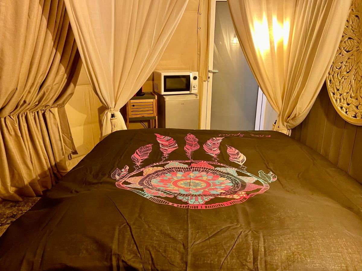 圣伊莱尔·德列 La Bulle Des Coucous酒店 外观 照片